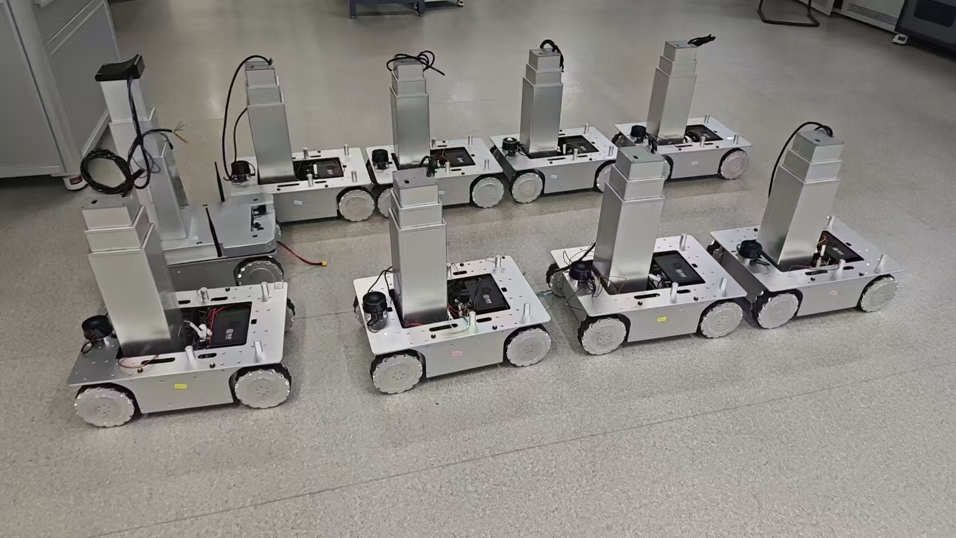 Batch of embodied robot platforms installed with HTD3 servo lifting columns